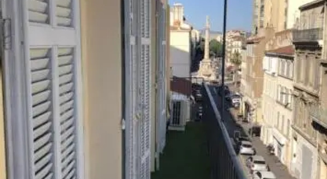 T2 avec balcon Castellane Marseille