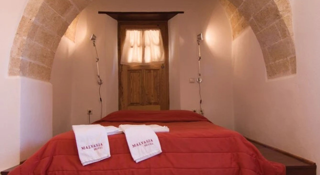 Трёхместный номер Standard с балконом Bastione Malvasia Hotel
