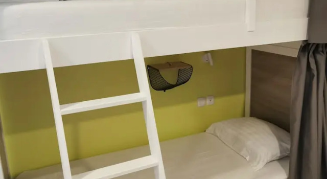 Кровать в общем номере Dandelion boutique hostel