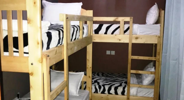 Yurtta yatak Savannah House - Hostel