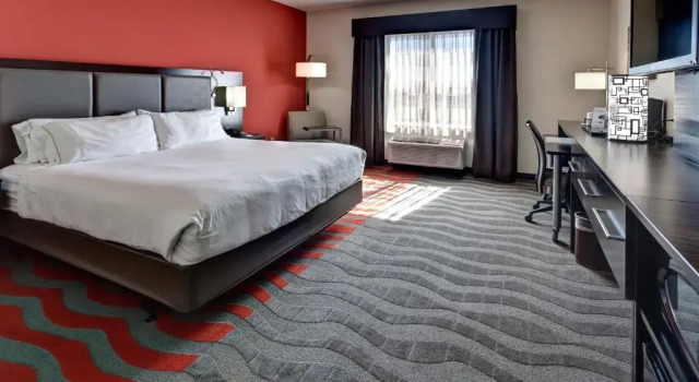 Номер Standard Holiday Inn Express Northwest Maize by IHG