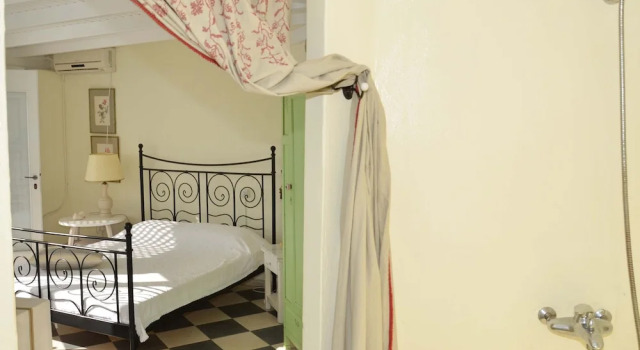 Студия с балконом Feggari Apartments