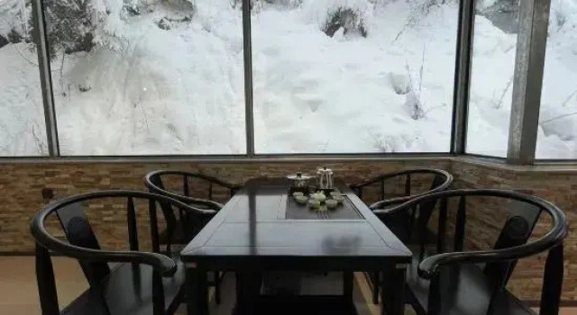 Snow Town Snow Mountain Snow Hotel