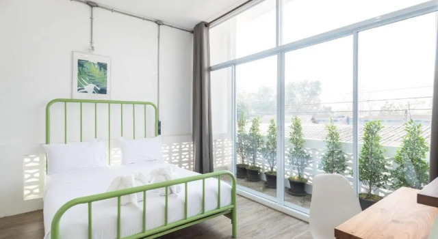 Двухместный номер Standard с балконом Memmoth Cafe & Hostel in Lampang