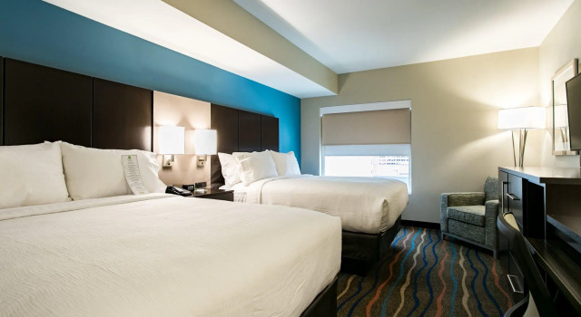 Четырёхместный номер Standard Holiday Inn & Suites Chattanooga Downtown by IHG