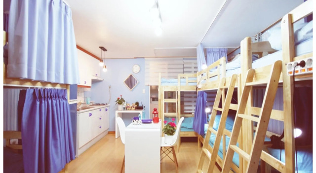 Кровать в общем номере (женский номер) Han River Residence & Guesthouse