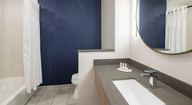 Четырёхместный люкс Отель Fairfield by Marriott Inn & Suites Savannah I-95 North