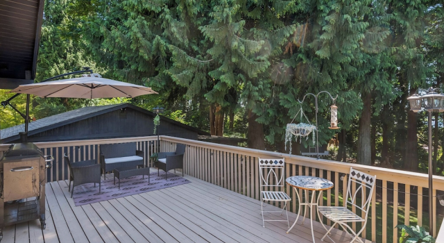 Modern Forest Escape, Near Lake Stevens & Hikes