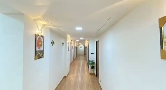 Royal Meredian Living, Boek Hostel Hotels in Gujarat met ontbijt, Ontbijt