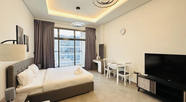 Номер Standard Luxury Spacious Apartment Near Downtown with Balcony and Free Parking by Belvilla