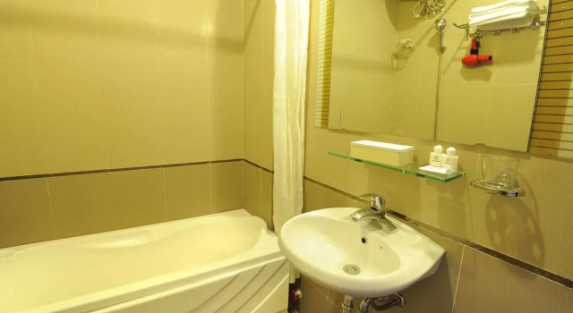 Четырёхместный семейный номер Standard Hue Nino Hotel
