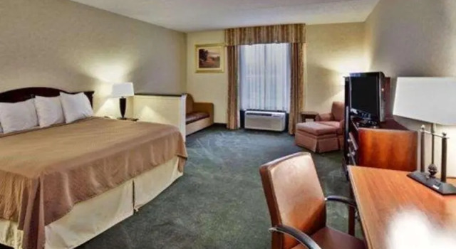 Люкс Quality Inn & Suites Somerset