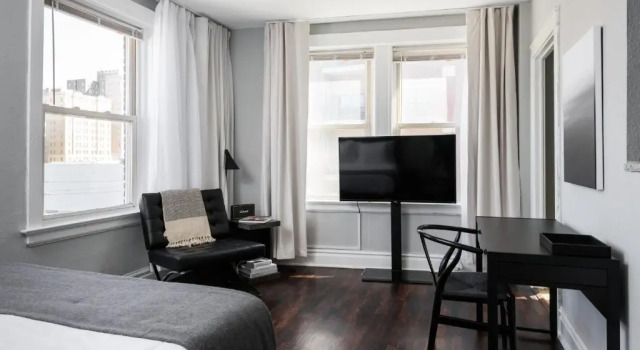 Simple CWE Studio near BJC by Zencity, Book Hotel Saint Louis Missouri