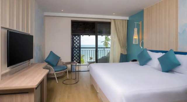 Двухместный номер Deluxe Beach Wing с видом на море Отель Mercure Samui Chaweng Tana