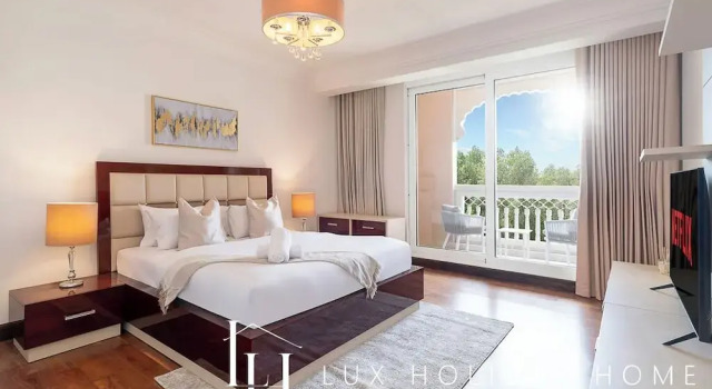 LUX The Grandeur Palm Garden View Suite