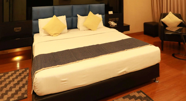 Quality Inn Bez Krishnaa, Rezerwuj Hotel Hotele w Andhra Pradesh z parkingiem, Parking