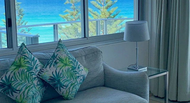 Апартаменты Premium Pacific Regis Beachfront Holiday Apartments