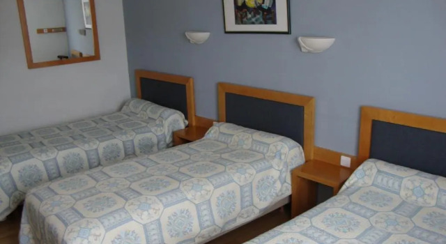 Трёхместный номер Standard Hôtel Au Petit Languedoc