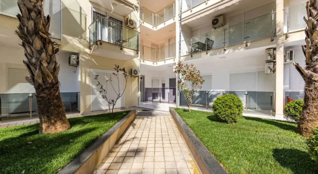 Beachfront Apartment With Pool Access, Book Lejlighed Shëngjin Lezhë County
