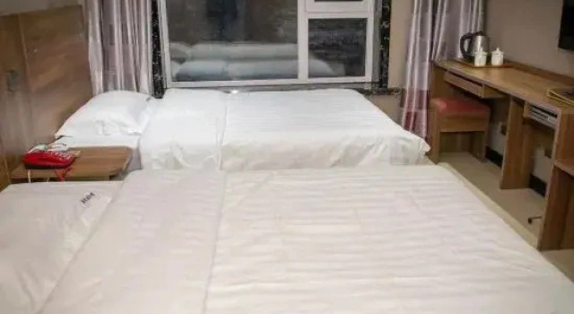 Шестиместный люкс Business Hanlinyuan Business Hotel