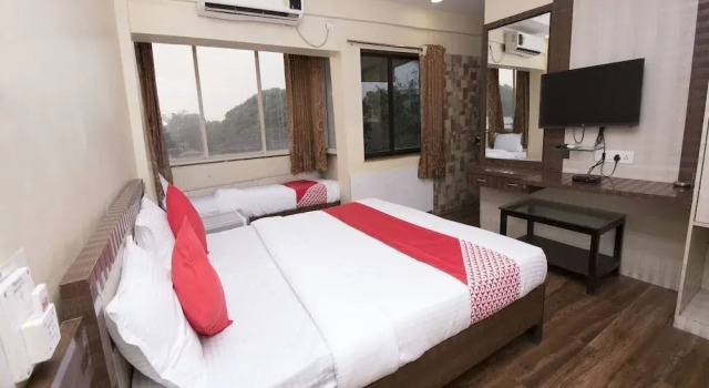 Hotel Mukesh Residency by OYO Rooms, Reserva ahora Hotel Pune Maharashtra, cerca de Ruby Hall Clinic