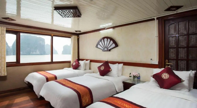 Трёхместный номер Superior Halong Fantasea Cruise