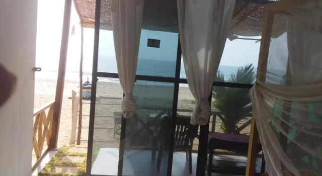 Двухместный номер Standard с балконом и с видом на море Kashinath Beach Huts