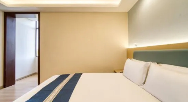 Люкс Deluxe ‌Good Product · YiJu Hotel (Shanghai Wild Animal Park Branch)