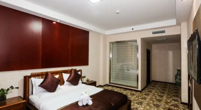 Люкс Business Jiuquan Longteng Hotel