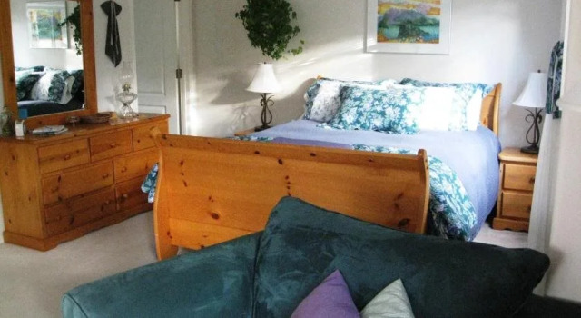 Avens ReNaissance B&B