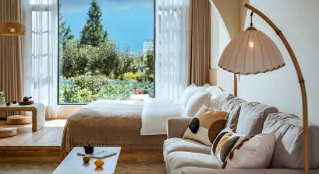 Семейный люкс Deluxe Dali Qiyeju Mountain Viewing Courtyard (Erhai Caicun Branch)