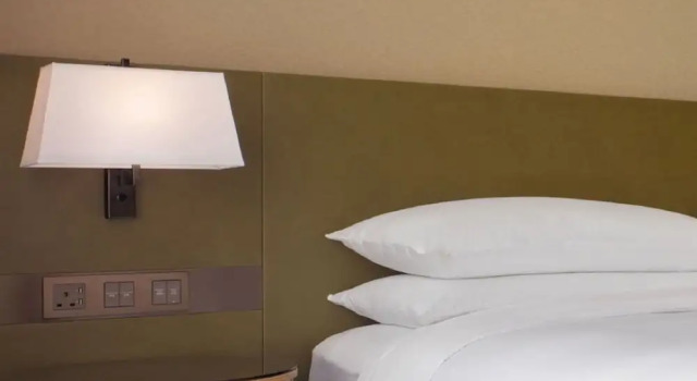 Четырёхместный номер Standard с видом на город Sheraton Hong Kong Tung Chung Hotel