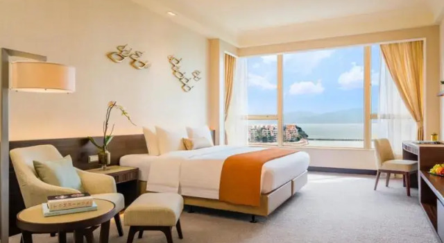 Двухместный номер Premier с видом на море Hong Kong Gold Coast Hotel