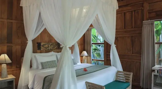 Бунгало Deluxe Maha Shanti Ubud Villa