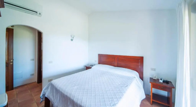 Villa Graniti, Book Villa Villaer i Emerald Coast, Villa