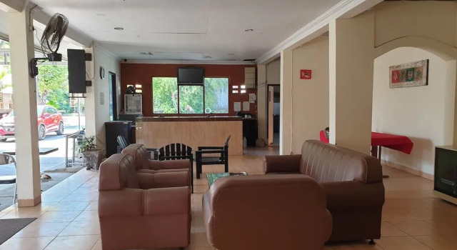Oyo Flagship 2472 Makassar Cottage, Book Vacation Home Villas in Sulawesi, Villa