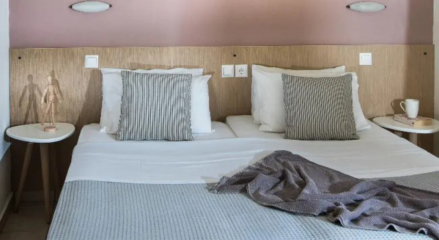 Апартаменты c 1 комнатой с балконом и с видом на сад Sarpidon Apartments
