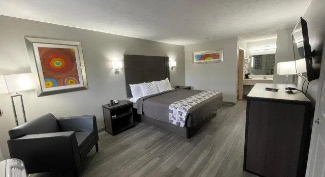 Номер Standard Embassy Inn - Hohenwald