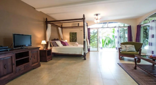 Полулюкс Popa Paradise Beach Resort
