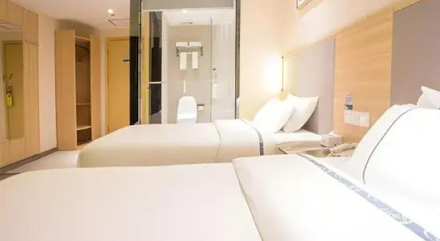 Nanning JinDong Hotel, Rezerwuj Hotel Hotele w Nanning z parkingiem, Parking