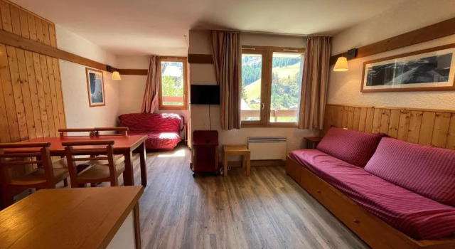 Appartement Plagne 1800, 2 pièces, 5 personnes - FR-1-351-42, Забронировать Апартаменты/квартира Отели Ла-Плань-Тарантез с парковкой, рядом с Горнолыжный подъемник Фуниплань Гранд Рошет, Парковка