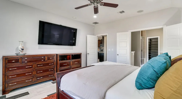 Covered Patio + Yard: Spacious Leander Home!, Rezervați Hotel Leander Texas