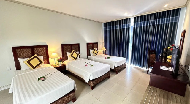 Трёхместный номер Deluxe с балконом Lotus Vung Tau Resort & Spa