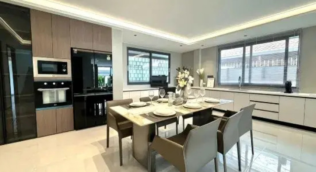 NEW Luxury 6BR Pool Villa Pattaya, 10mn Walking St, Забронировать Вилла Отели Джомтьен-Бич с бассейном, Бассейн