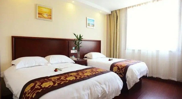 GreenTree Inn PuDong Disney Resort Airport Town Express Hotel, Varaa Lomakeskus Pudong Shanghai