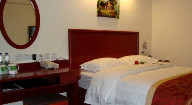 GreenTree Inn HeBei ZhangJiaKou HuaiLai ShaCheng North XinXing Road YongAn Street Express Hotel, Book Hotel Huailai Hebei