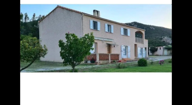 Коттедж с 3 комнатами 130m2 qui surplombe la baie de Calvi vue citadelle