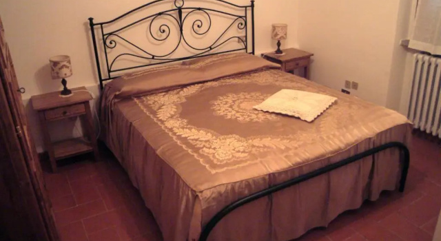 B&B La Crezia, Book Bed and Breakfast Hoteller i Umbrien med parkering, Parkering