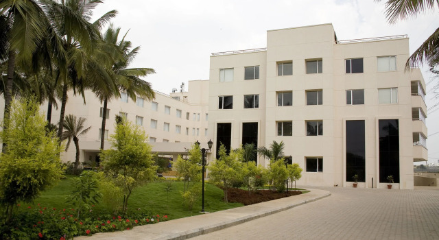 Featherlite Evoma Hotel