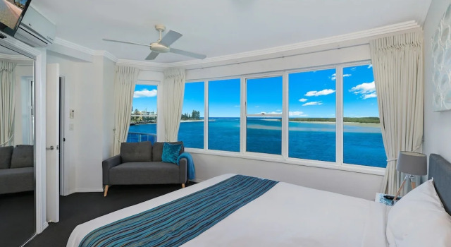 Апартаменты Пентхаус с 2 комнатами с балконом и с видом на воду Watermark Resort Caloundra